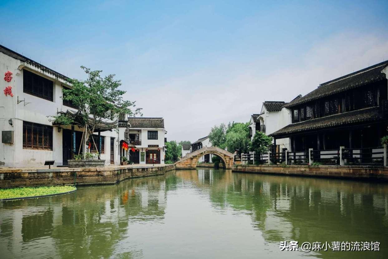 大连市周水国际机场二楼航站楼允许上去送客吗?-有问必答平台